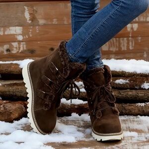 Cozy Brown Fur-Lined Winter Boots